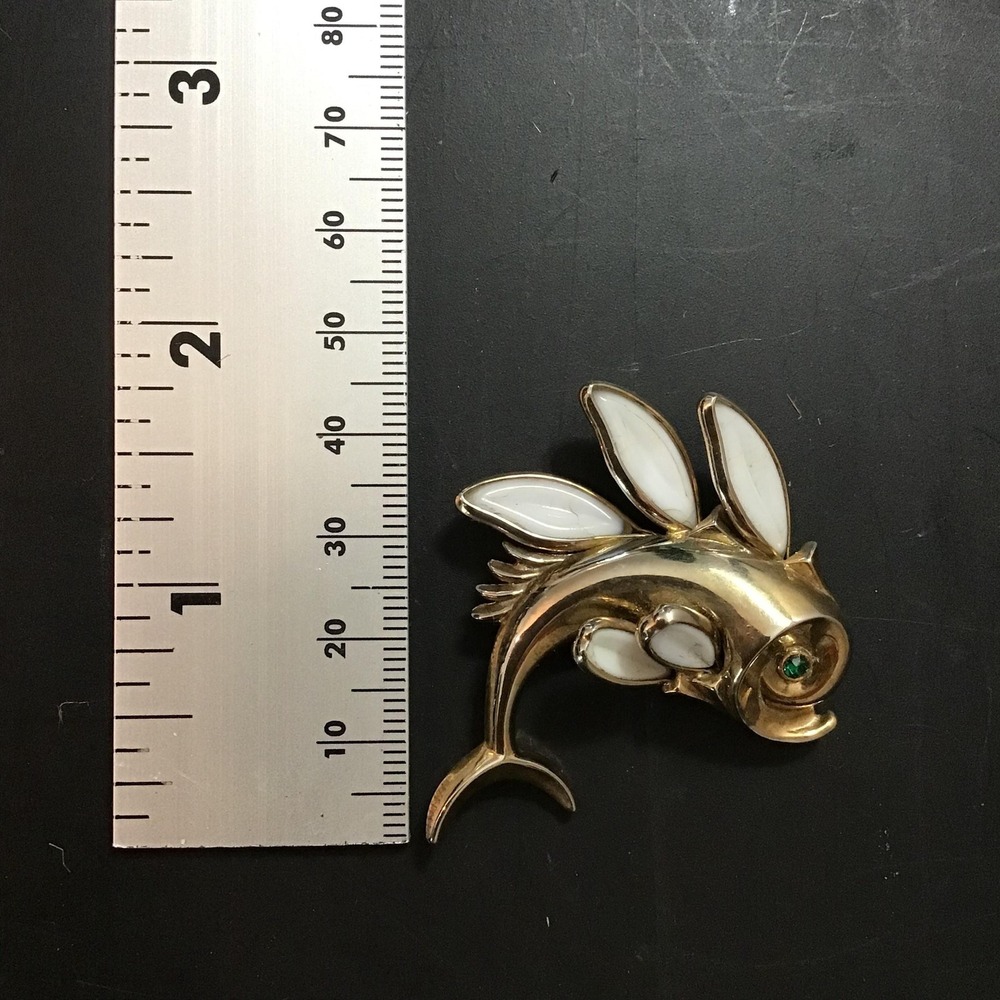 Trifari Alfred Philippe Fish Brooch Poured Glass Petalette 1950s Book Piece Rare - Picture 5 of 6